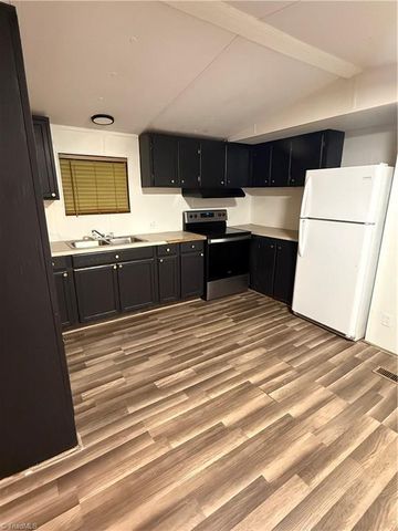 137 Cedar Point Drive, Mount Airy, NC 27030