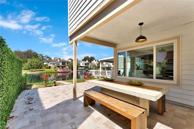 22706 Wood Lake Lane, Lake Forest, CA 92630