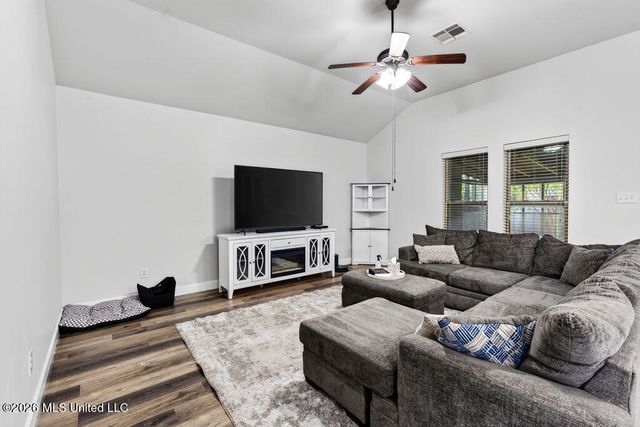 13347 Hilliard Street, D'iberville, MS 39540