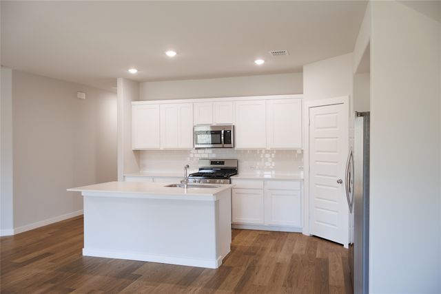 4000 Falcon Drive, Farmersville, TX 75442