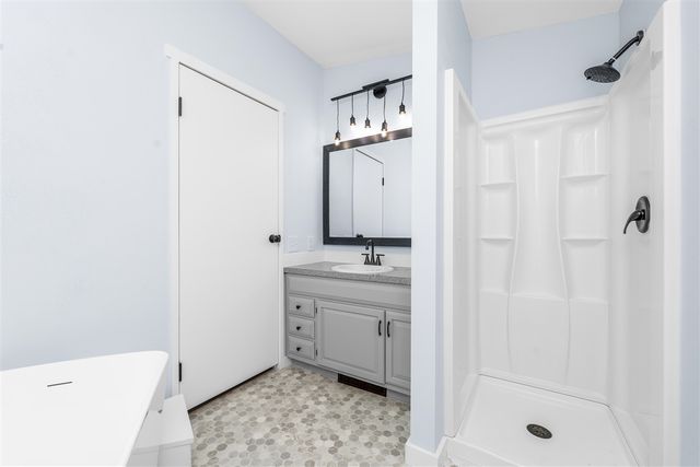 6818 E T Avenue, Vicksburg, MI 49097