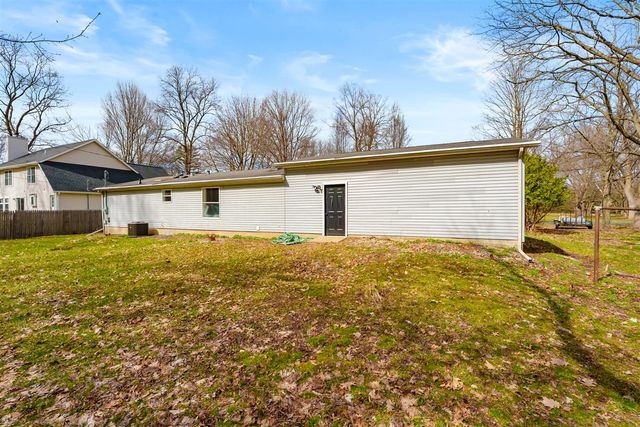 6818 E T Avenue, Vicksburg, MI 49097