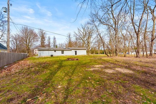 6818 E T Avenue, Vicksburg, MI 49097