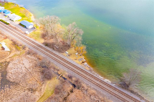 6818 E T Avenue, Vicksburg, MI 49097