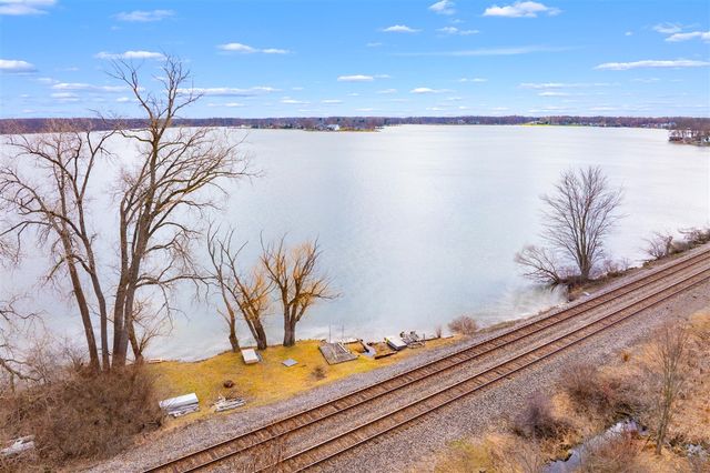 6818 E T Avenue, Vicksburg, MI 49097