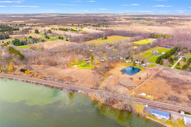 6818 E T Avenue, Vicksburg, MI 49097