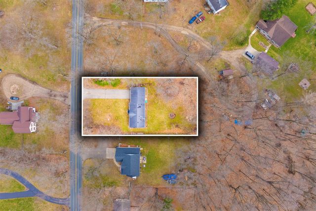 6818 E T Avenue, Vicksburg, MI 49097