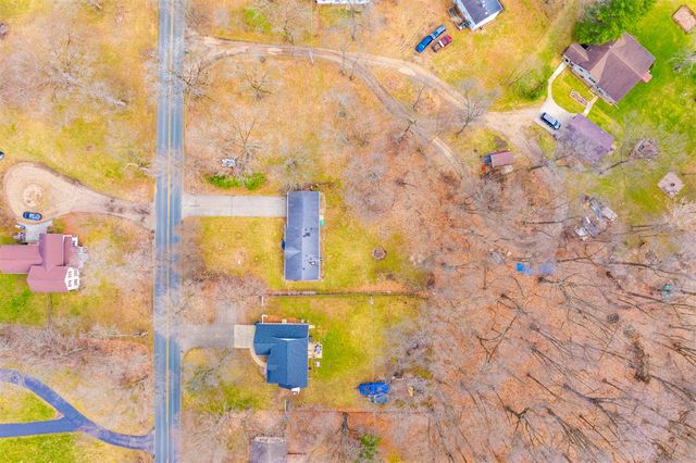 6818 E T Avenue, Vicksburg, MI 49097