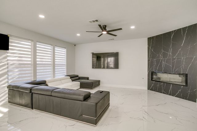 500 FLOWERING PLUM Lane 1, Fort Worth, TX 76140