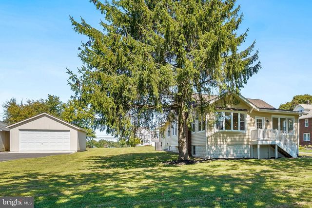 692 RIDGE, Mount Airy, MD 21771