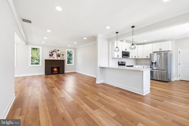 692 RIDGE, Mount Airy, MD 21771