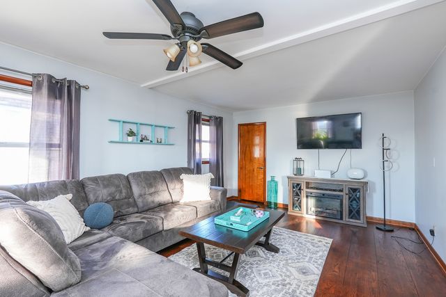 284 N Clinton Avenue, Bradley, IL 60915