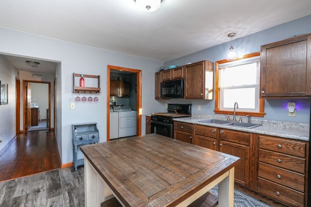 284 N Clinton Avenue, Bradley, IL 60915