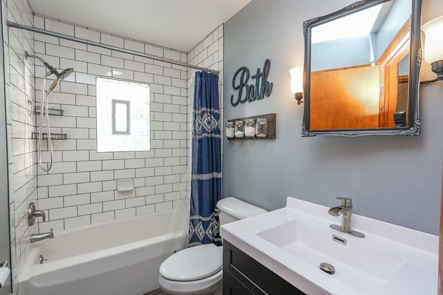 284 N Clinton Avenue, Bradley, IL 60915