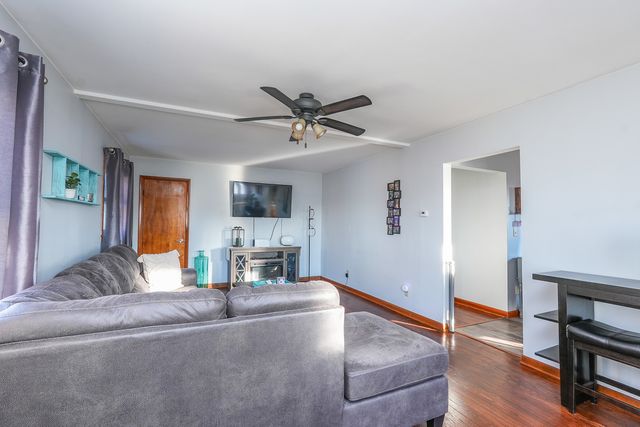 284 N Clinton Avenue, Bradley, IL 60915