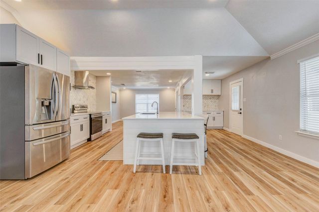 603 Springwood Drive, Conroe, TX 77385