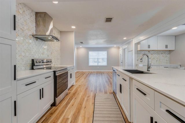 603 Springwood Drive, Conroe, TX 77385