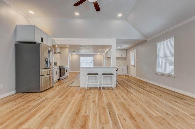 603 Springwood Drive, Conroe, TX 77385