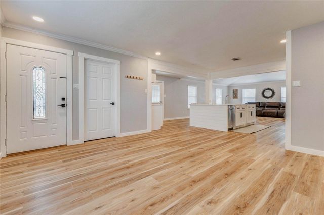 603 Springwood Drive, Conroe, TX 77385