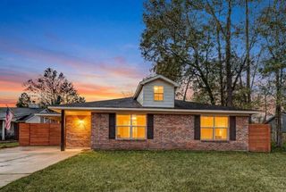 603 Springwood Drive, Conroe, TX 77385