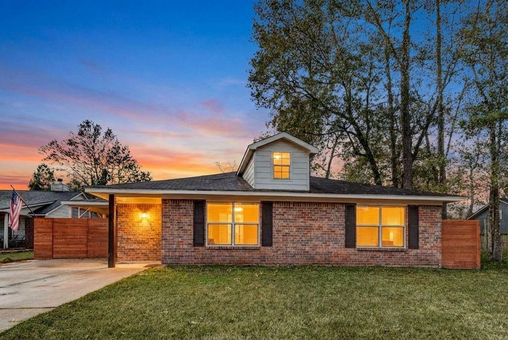 603 Springwood Drive, Conroe, TX 77385