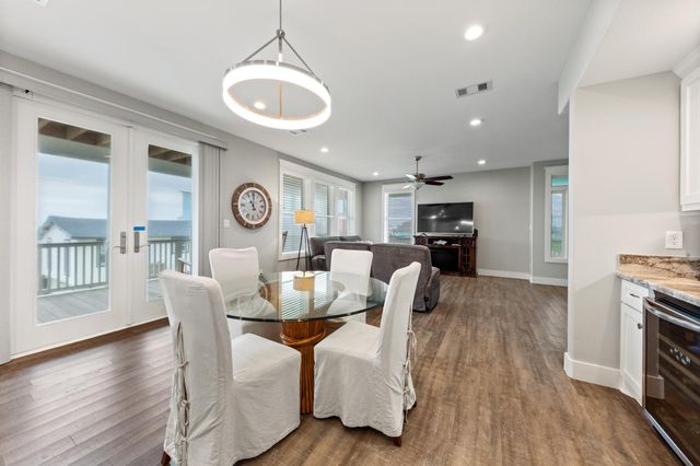 21325 Gulf Drive, Galveston, TX 77554