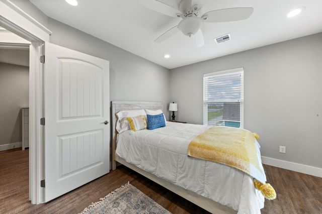 21325 Gulf Drive, Galveston, TX 77554