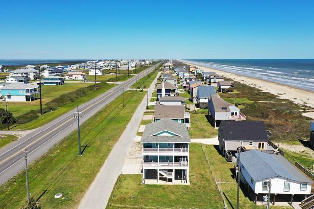 21325 Gulf Drive, Galveston, TX 77554