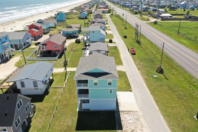 21325 Gulf Drive, Galveston, TX 77554