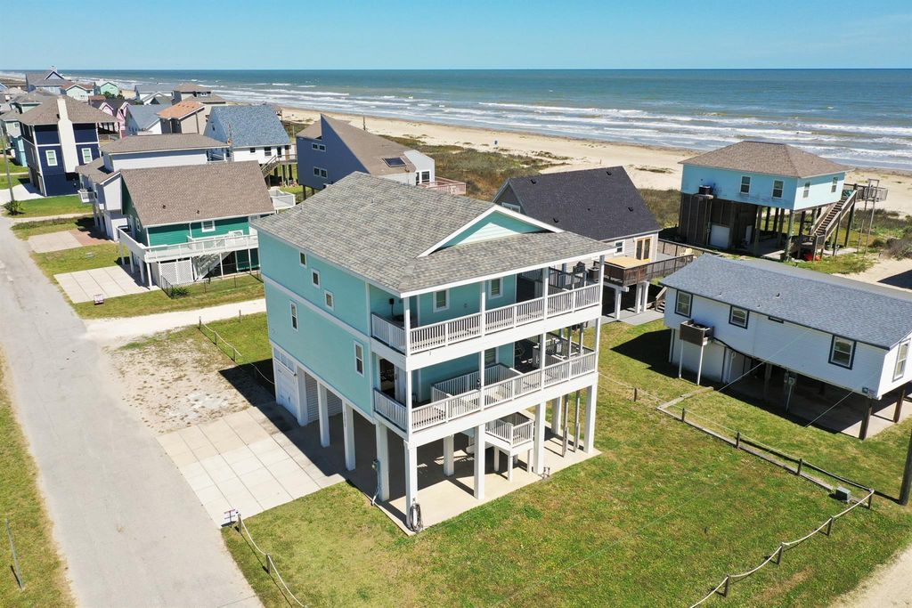 21325 Gulf Drive, Galveston, TX 77554