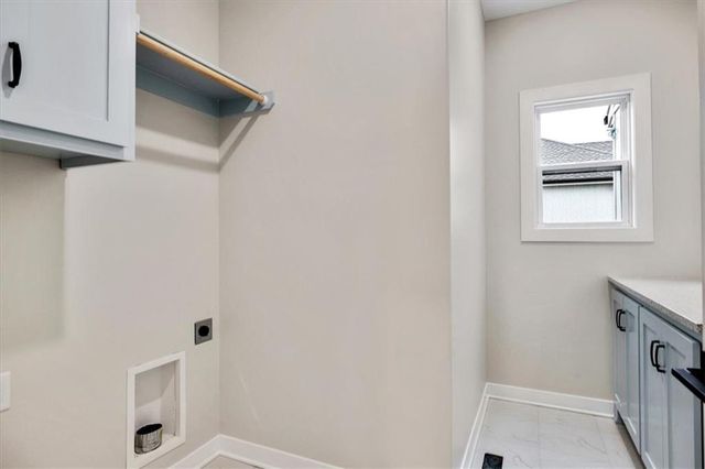 502 Blackhawke Drive, Smithville, MO 64089