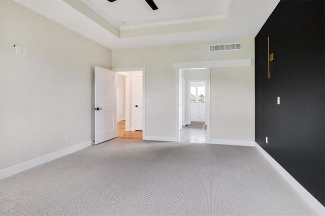 502 Blackhawke Drive, Smithville, MO 64089