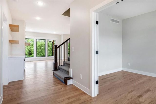 502 Blackhawke Drive, Smithville, MO 64089