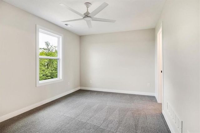 502 Blackhawke Drive, Smithville, MO 64089