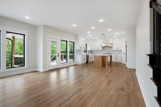 502 Blackhawke Drive, Smithville, MO 64089