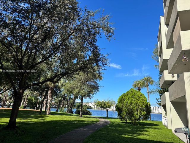 10090 NW 80th Court 1239, Hialeah Gardens, FL 33016