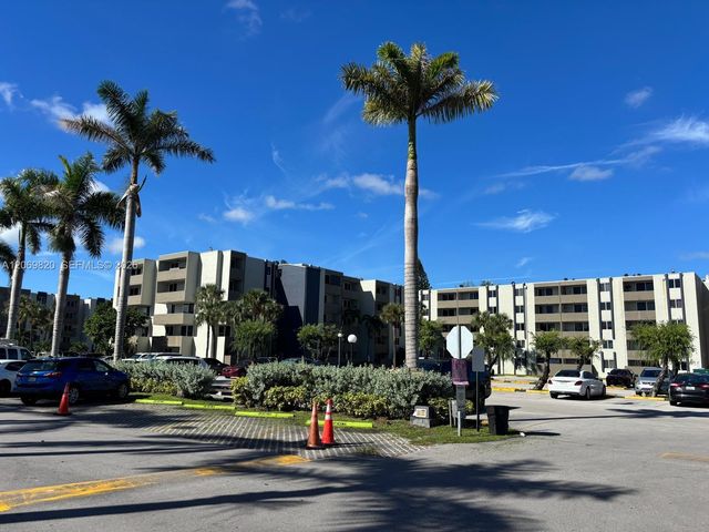 10090 NW 80th Court 1239, Hialeah Gardens, FL 33016