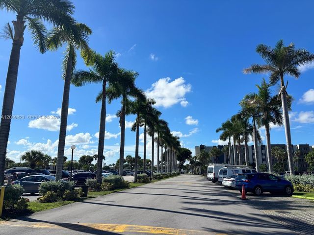 10090 NW 80th Court 1239, Hialeah Gardens, FL 33016