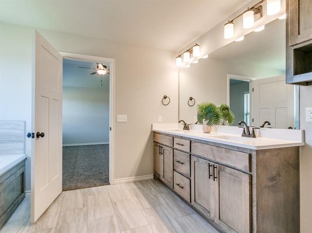 12805 NW 141st Circle, Piedmont, OK 73078