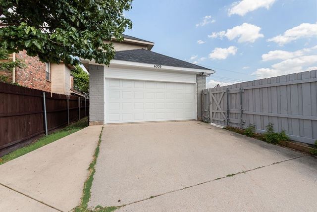 4009 Eisenhower Street, Carrollton, TX 75007