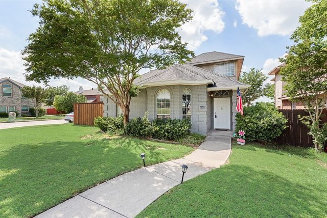 4009 Eisenhower Street, Carrollton, TX 75007