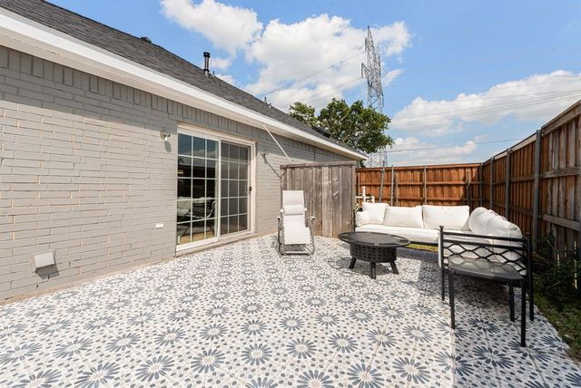 4009 Eisenhower Street, Carrollton, TX 75007