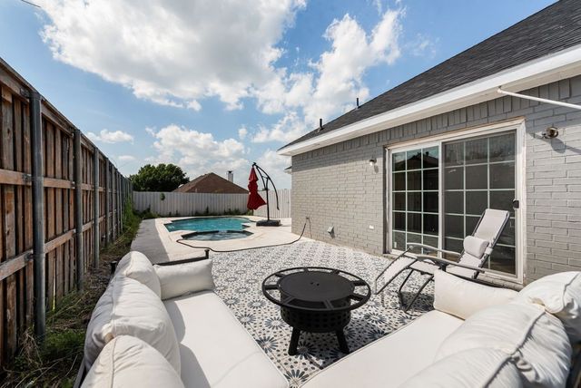 4009 Eisenhower Street, Carrollton, TX 75007