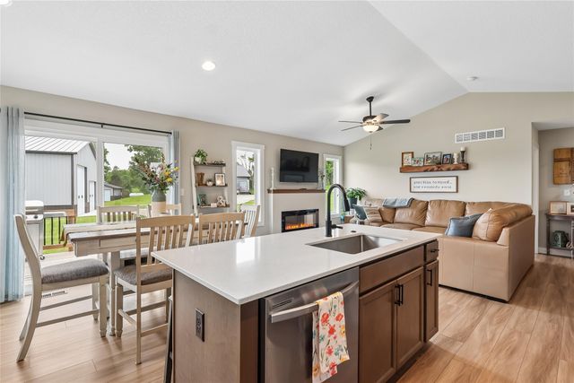 5641 Leyden Avenue, Des Moines, IA 50317