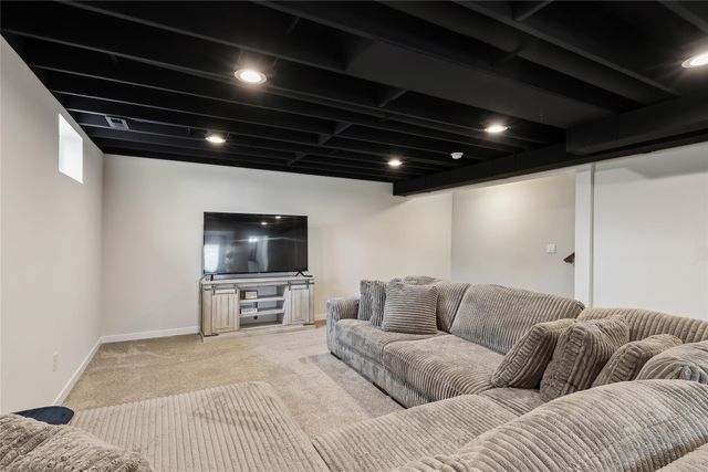 5641 Leyden Avenue, Des Moines, IA 50317
