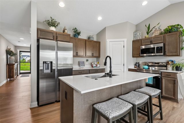 5641 Leyden Avenue, Des Moines, IA 50317