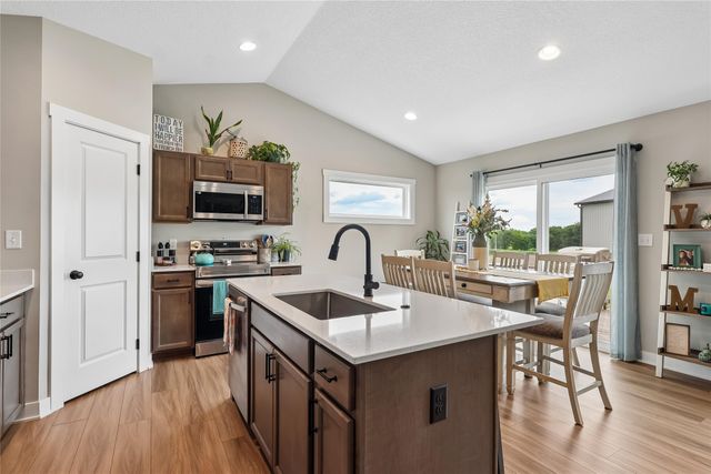 5641 Leyden Avenue, Des Moines, IA 50317