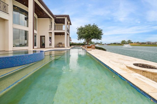 38 Enclave Manor Drive, Sugar Land, TX 77479