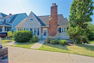688 Hoosick Road, Brunswick, NY 12180