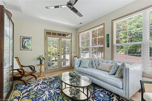 242 Harbor Drive E, Lexington, NC 27292